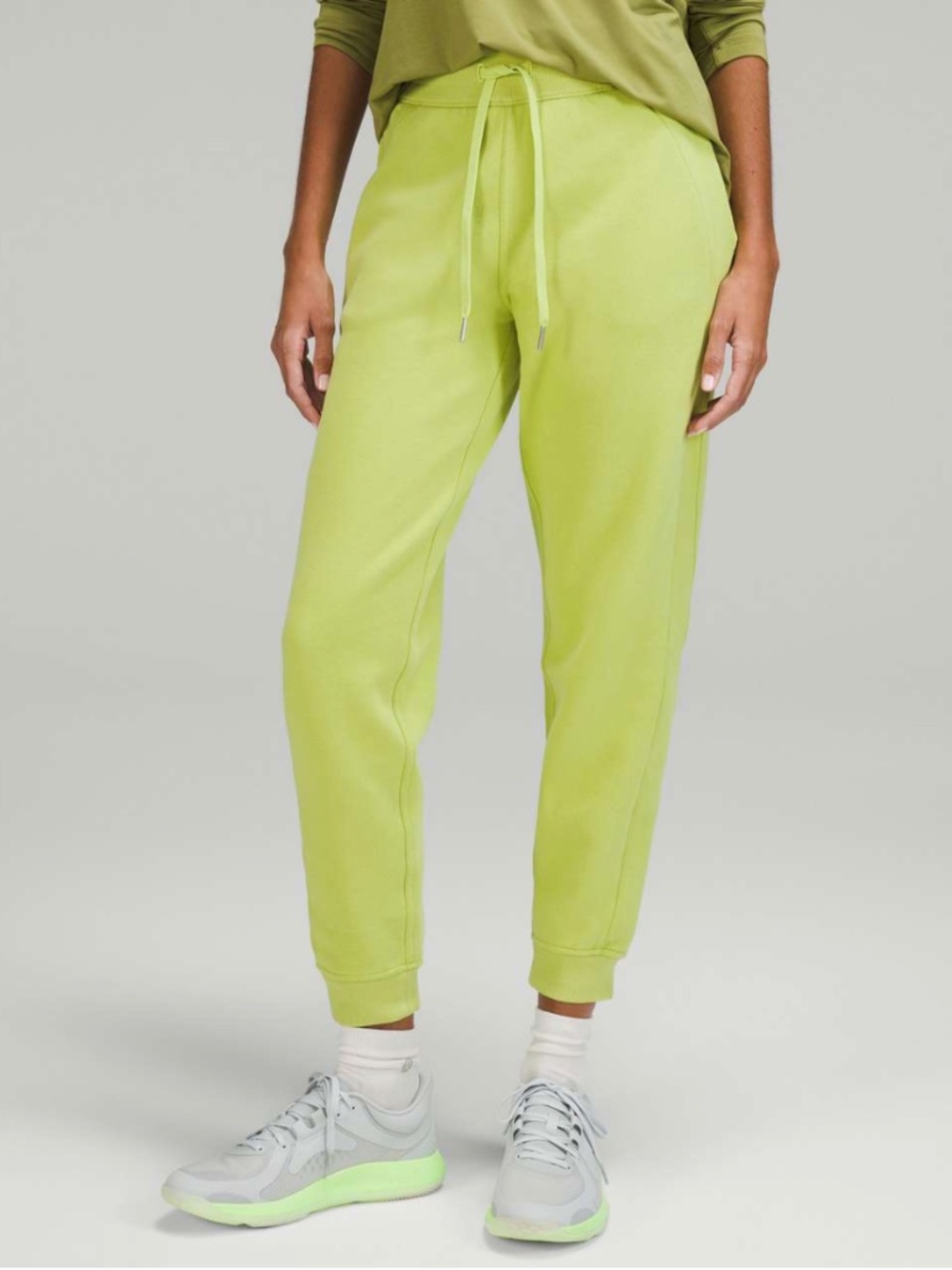 Scuba High-Rise Jogger, Wasabi, Size 6